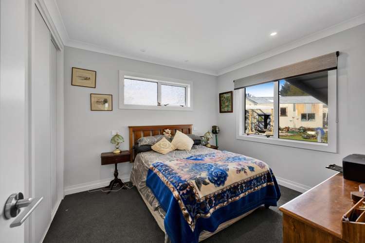 11 High Street Eltham_23