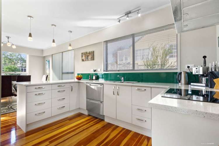 31 Taioma Crescent Te Atatu Peninsula_9