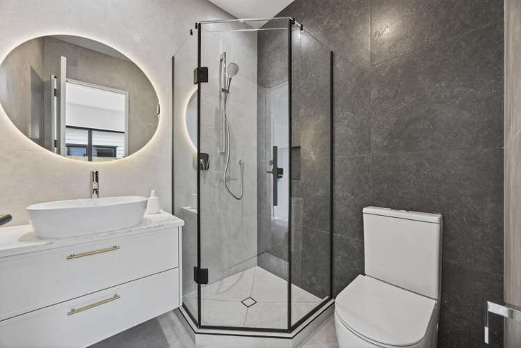 6 Tuwai Crescent Opaheke_21