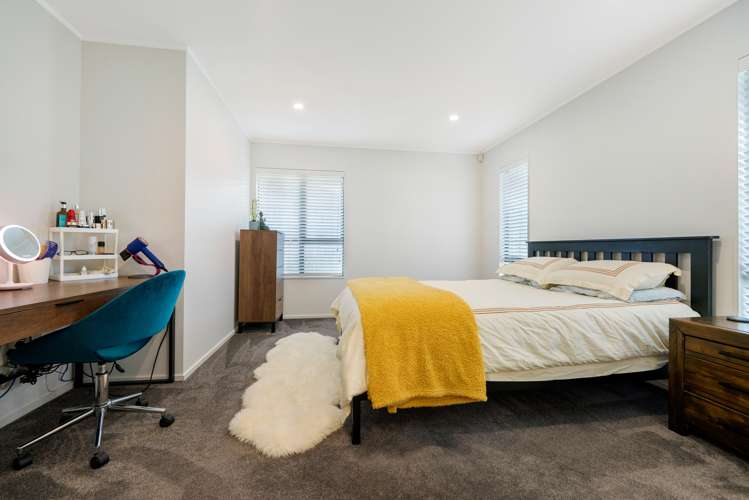 15 Frank Bunce Grove Flat Bush_13