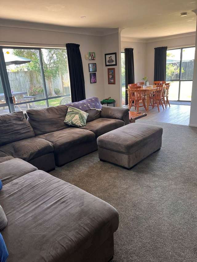 77 Pacific View Road Papamoa Beach_2