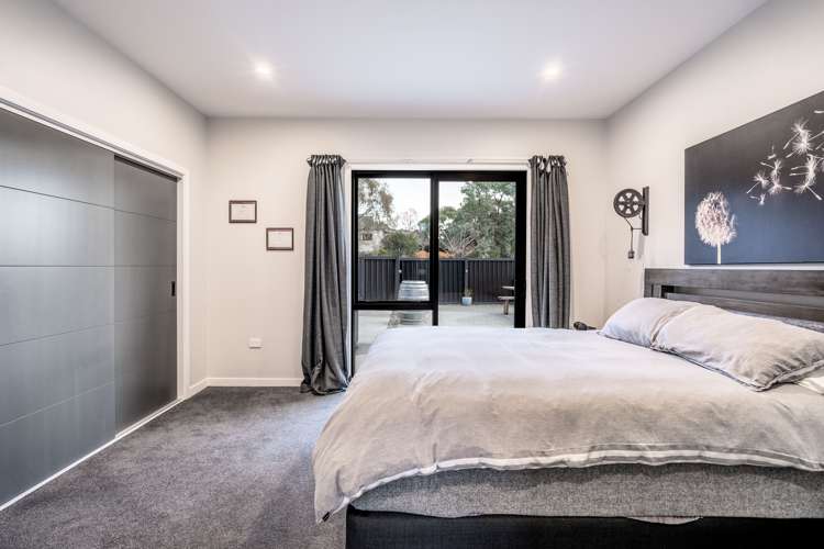 5 Black Road Otatara_9