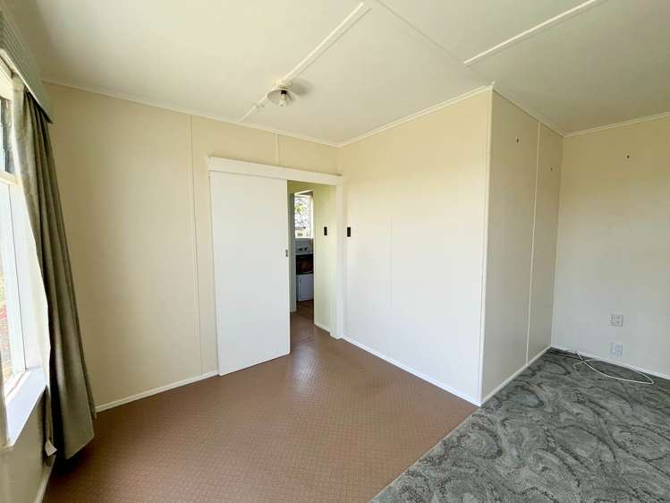 157 McPike Road Pollok_9