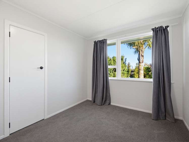 421 Fergusson Drive Thames_16