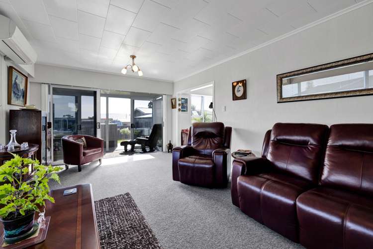 39 Carey Street Waitara_13