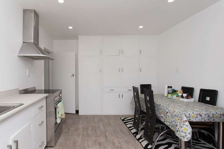 2/9 Curletts Road Sockburn_3