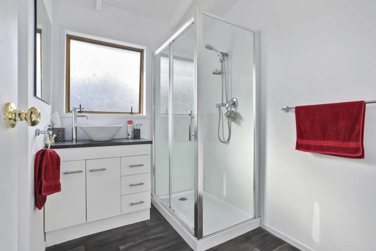 14 Upland Road Huia_15