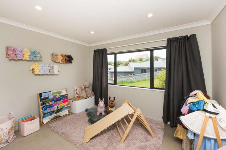 9 Logan Grove Feilding_24
