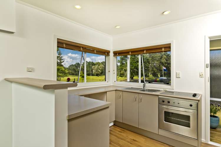 1/24 Seabreeze Road Narrow Neck_7