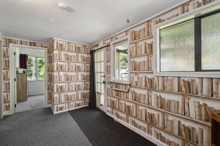 9 Kaka Street Western Heights_10