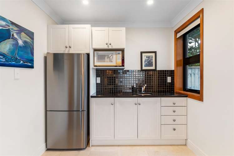 8 Eric Price Avenue Takapuna_30