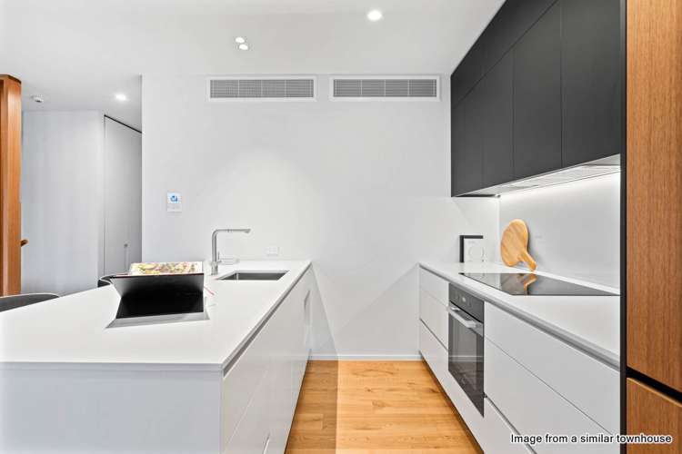 TH 8/6 Boundary Road Hobsonville_13
