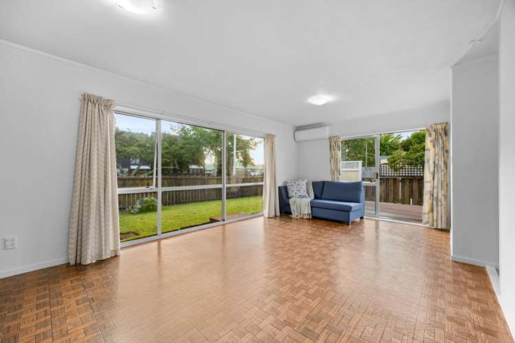 1&2/110 Celtic Crescent Ellerslie_17