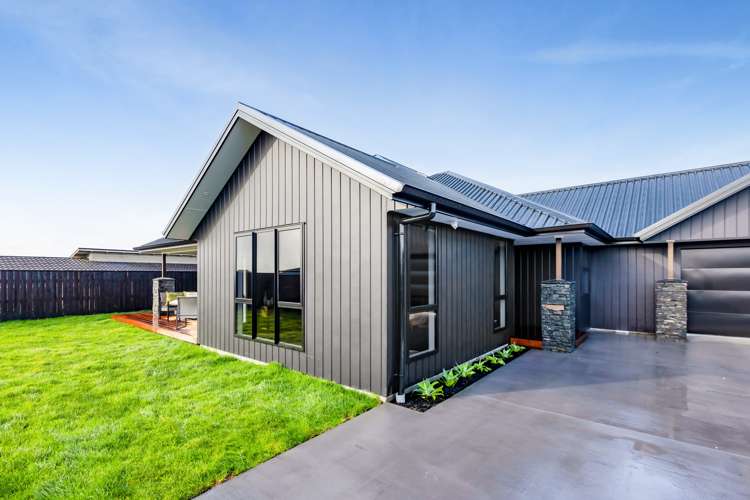 6 Oliver O'Leary Way Westown_28