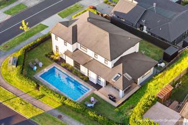 31 Colonial Drive_2