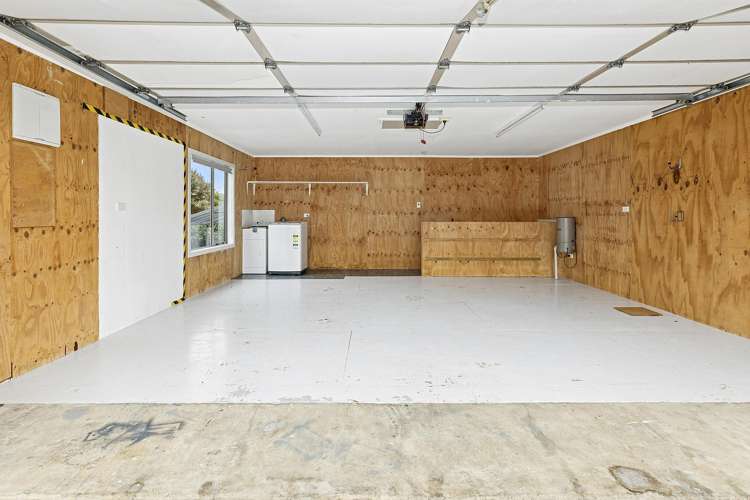 58 Saint Ives Drive Camborne_22