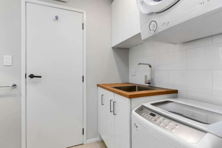 2/2A Seascape Road Remuera_9