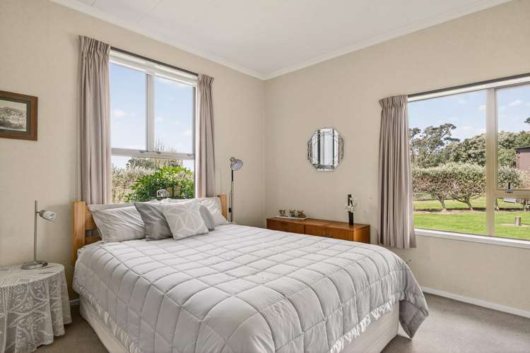 75 Sponge Bay Road Wainui_13