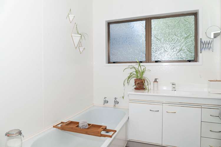 3 Sunbelt Crescent Takaka_16