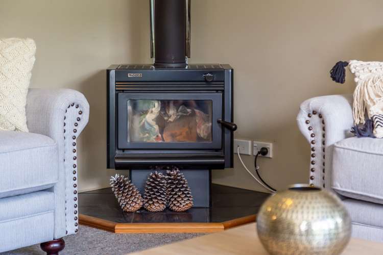 19 Hasendene Drive Lincoln_11