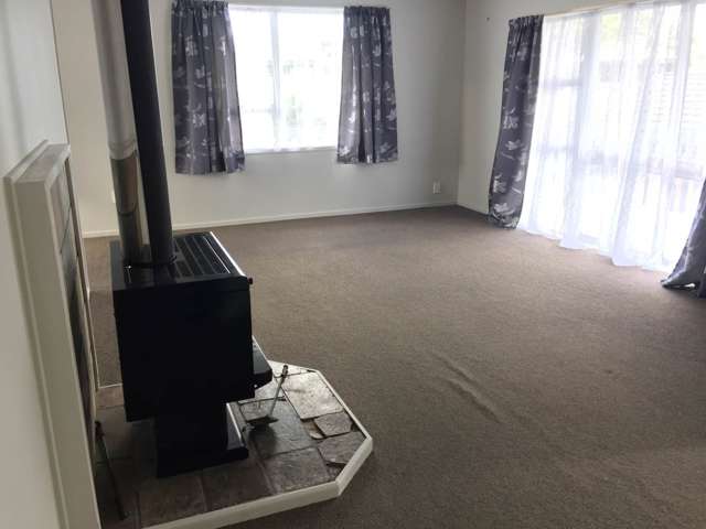 18 Waikaremoana Place Pakuranga Heights_2