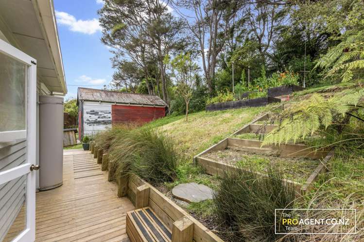619 Huia Road Parau_12
