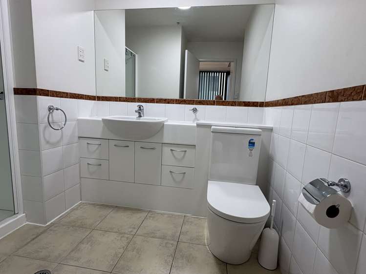 4E/14 Waterloo Quadrant Auckland Central_6
