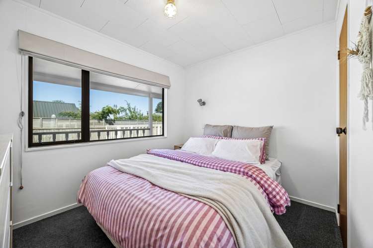 2/62 Shepherd Road Waipahihi_8