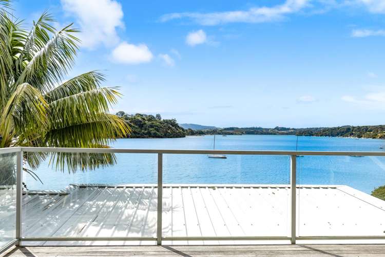 1184 Sandspit Road Sandspit_6