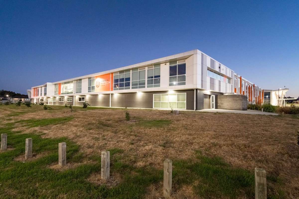 27 Henry Maxwell Way_3