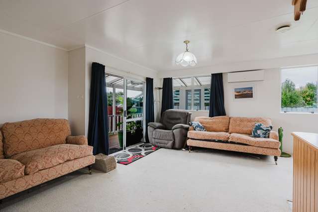 16 Gillett Lane Enderley_2