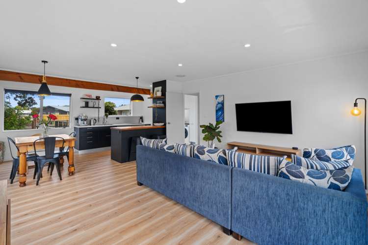 15d Lyn Grove Papamoa_5