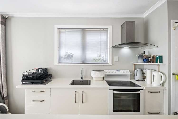 52 Kemble Close Mangere_11