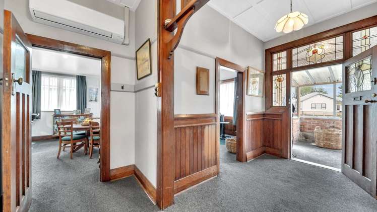 10 Saunders Street and 4 Ryley Street Owaka_8