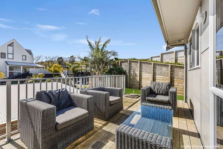 23 York Crescent Westown_8