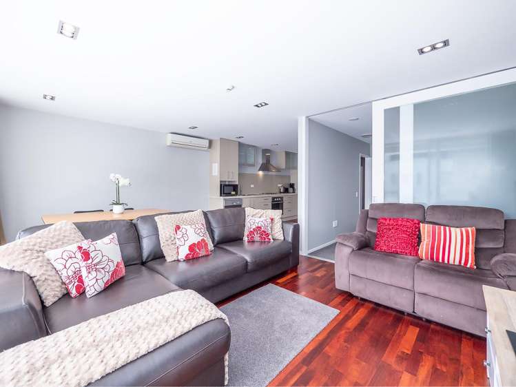 11/82 Marsden Road_0