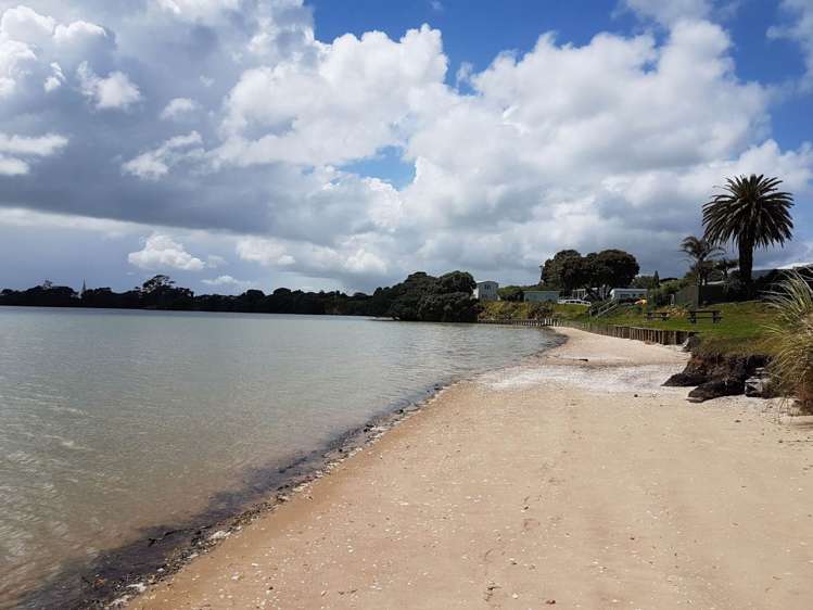 8 Allan Road Awhitu_14