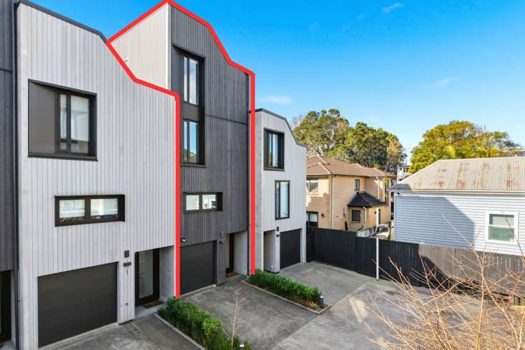 2/7 Arcadia Road_1