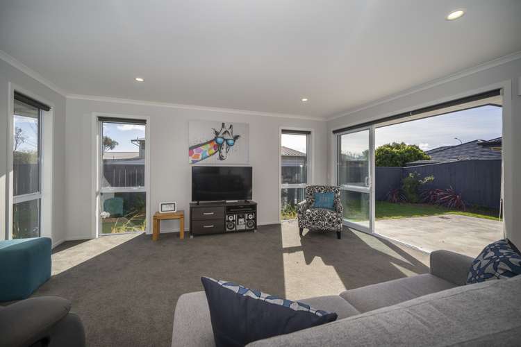 6 Carmello Grove Richmond_12