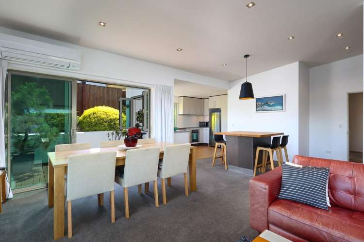 355 Princes Drive Britannia Heights_13