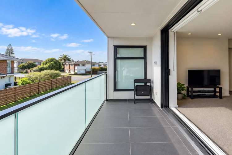  8/764 Beach Road Browns Bay_6