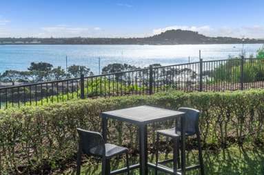 2D/154 St Stephens Avenue_2