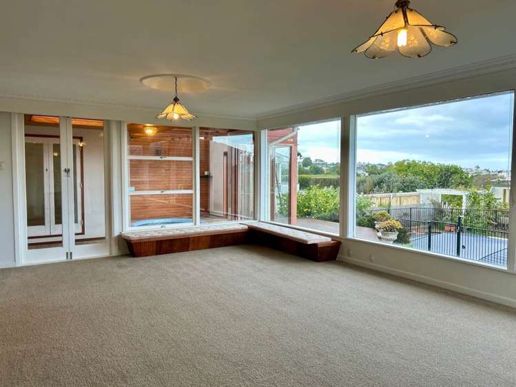 129 East Coast Road Castor Bay North Shore City Houses for Rent