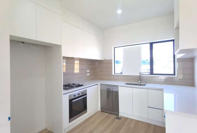 9B Crestview Rise Papakura_1