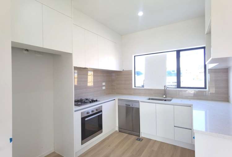 9B Crestview Rise Papakura_1