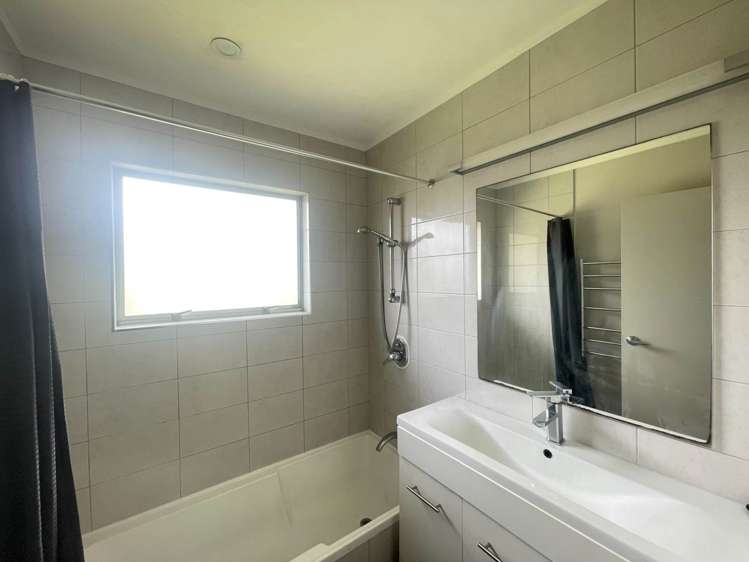 1/56 Glengarry Road Glen Eden_4