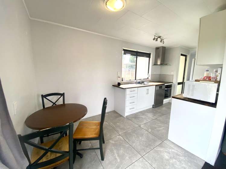5 Crystal Place Pukehangi_2