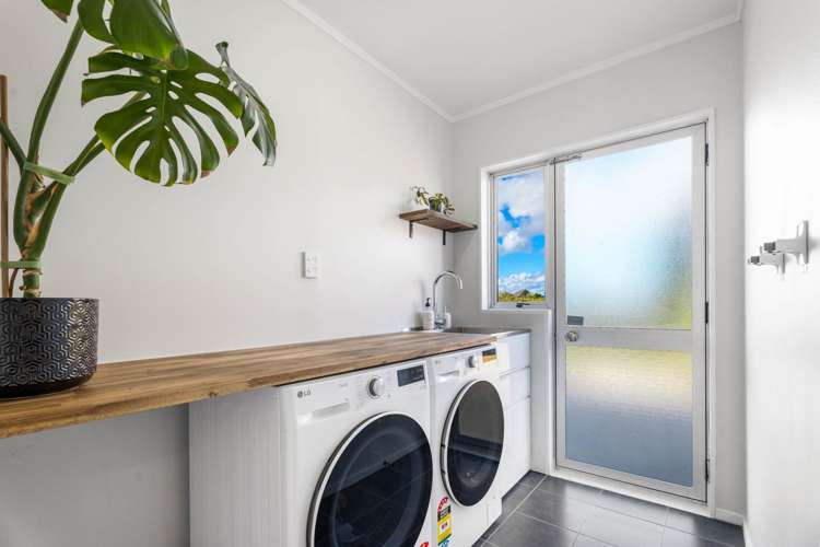 39 Seaward Place Wattle Downs_11