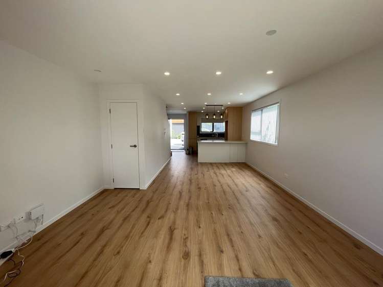 2/28 Croydon Road 1732_2