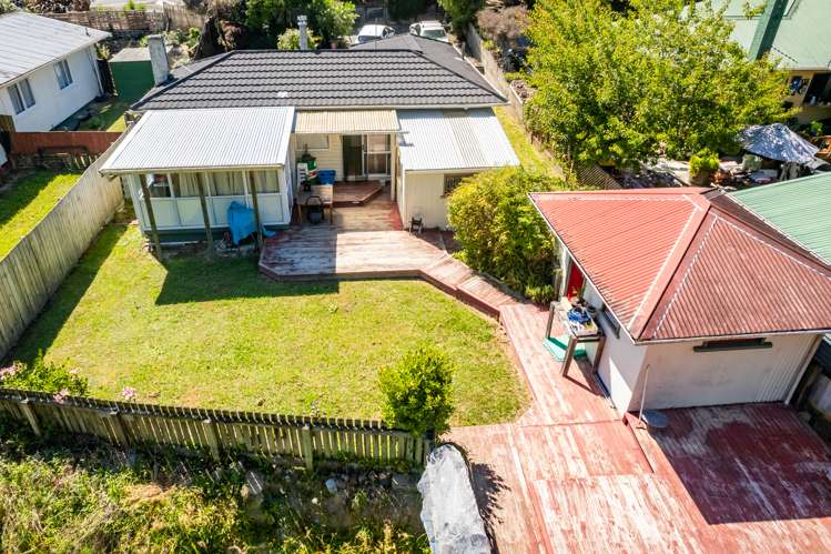 82 Murphy Street Toi Toi_4